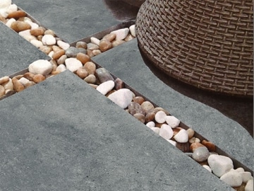 outdoor_porcelain_tiles_dark-with-stones